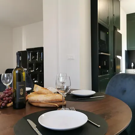 New Paradise In Holiday home Vinjerac
