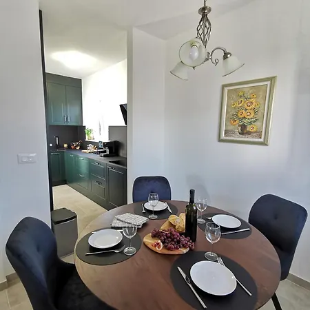 New Paradise In 빈예라크